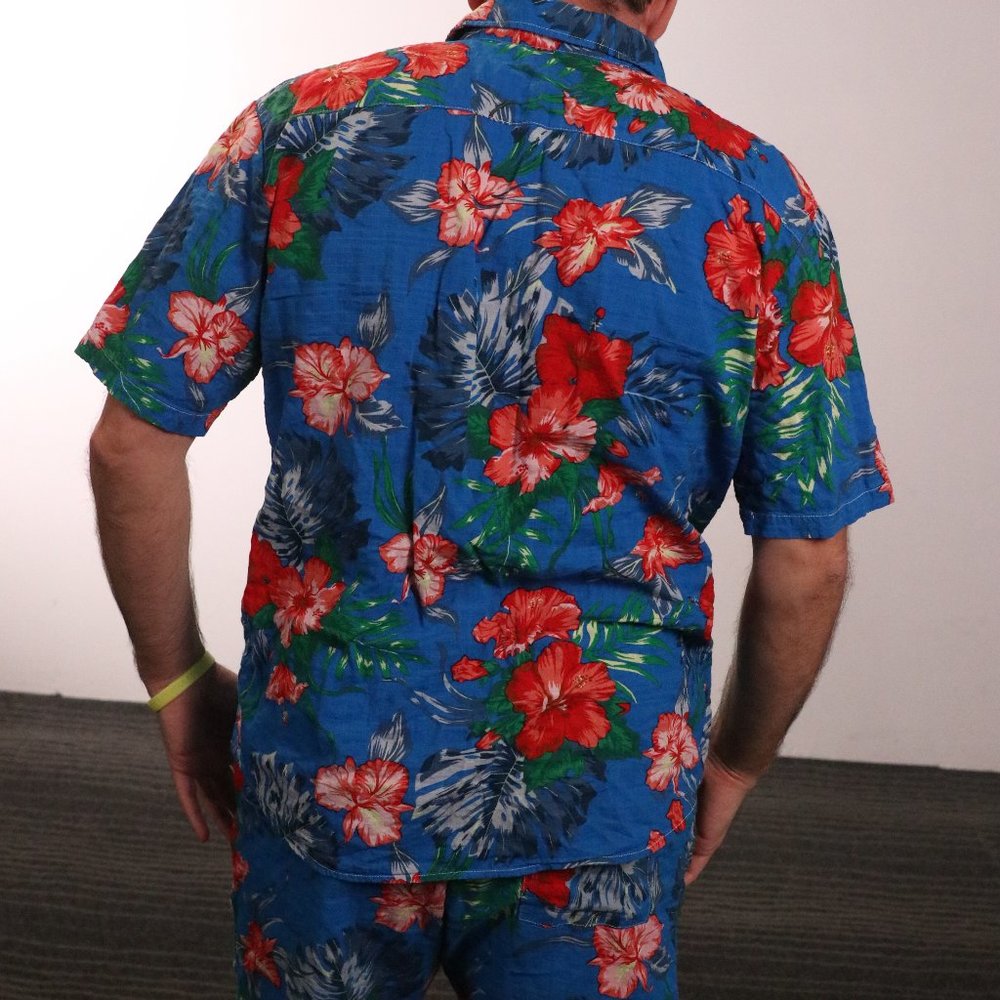 Multi Color Shirt and Short Set - Picture 7 of 7